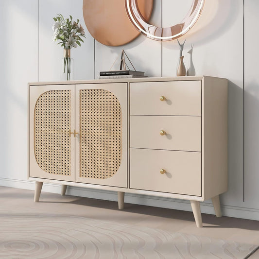 Pour un interieur harmonieux, commode avec tiroirs, avec portes en finition blanc
